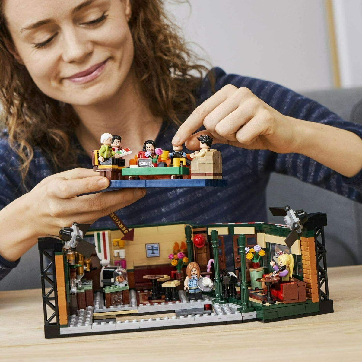 LEGO Ideas Central Perk Building Kit 21319