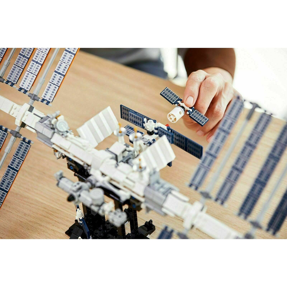 LEGO Ideas International Space Station 21321 NASA Shuttle Rocket ISS